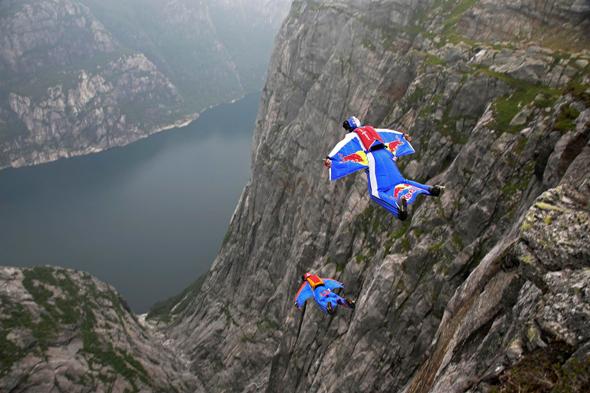  (B.A.S.E.)http://sport.kharkov.ua/skydiver/