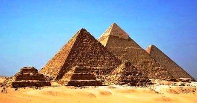 Пирамиды Хеопса в Гизе