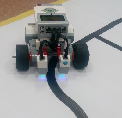 Example of a robot with movement along the line