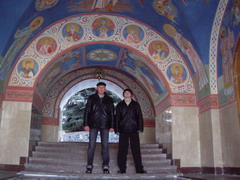 Очень красиво на территории лавры...