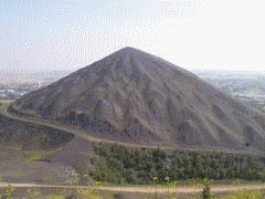 Technological scheme of production of the cinder block rock mining dumps